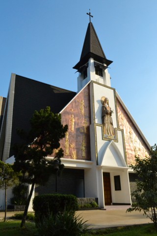 Gedung Ibadah (Gereja)  kayanblog